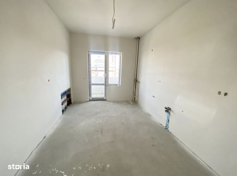 Ap. 2 camere + balcon, loc de parcare - decomandat