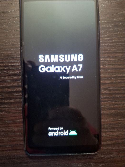 Продавам Samsung A7 2018