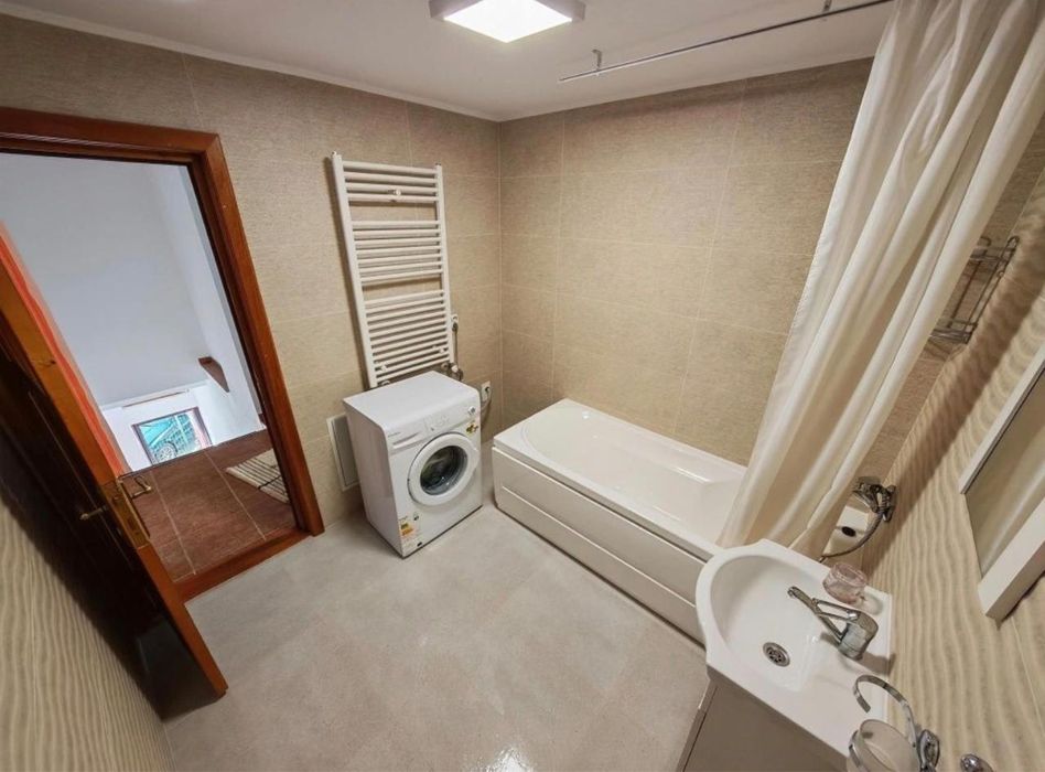 Inchiriez apartament 2 camere - Zona Tiberiu Crudu - Capat la unu - Mobilat si utilat