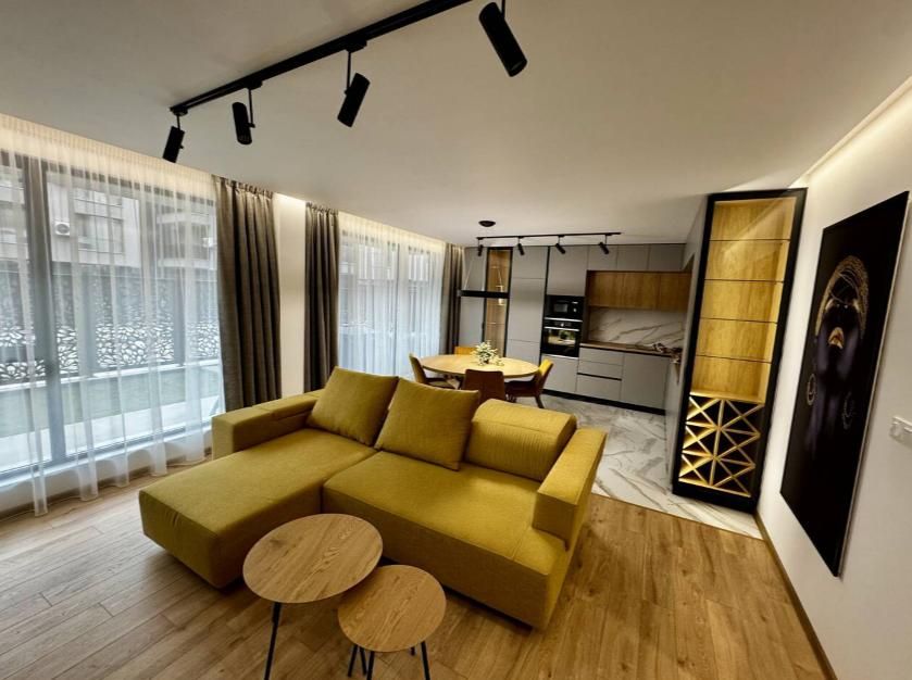 Дава се под наем Двустаен апартамент в Пловдив, Христо Смирненски - 80 кв.м за 1020 € - Снимка #1