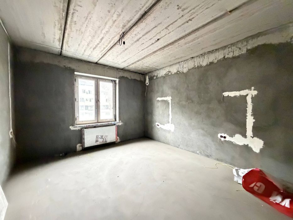 Airport House Продается 3 комнатная квартира коробка ул.Бабура