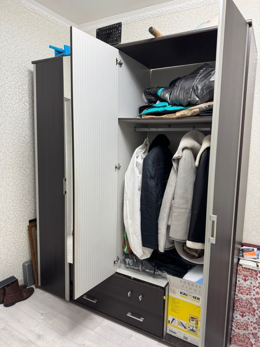 Шкаф продам срочно