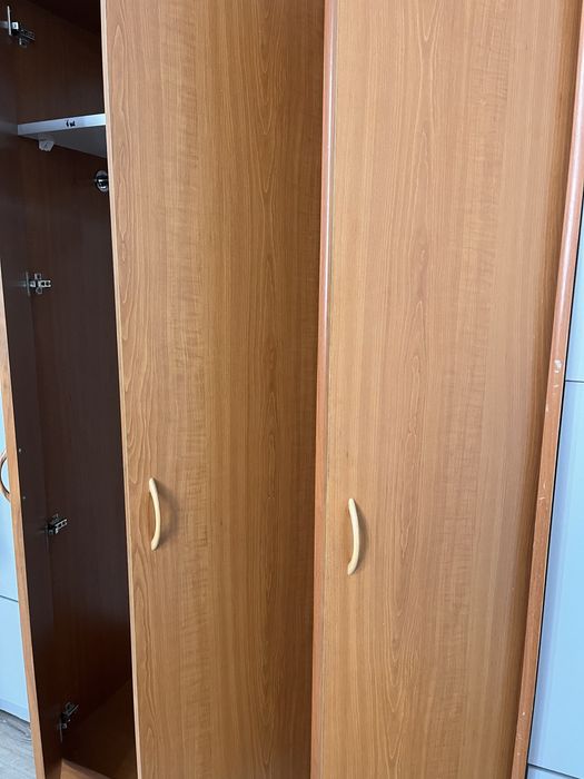 Продам платяной шкаф