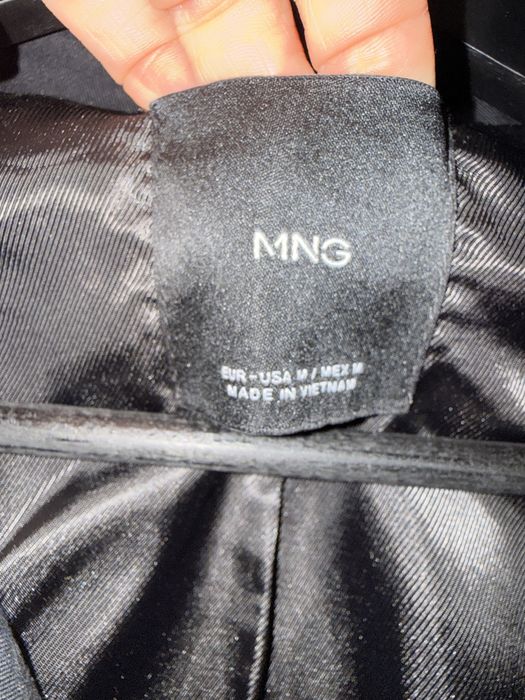 Класически дамски тренч MANGO