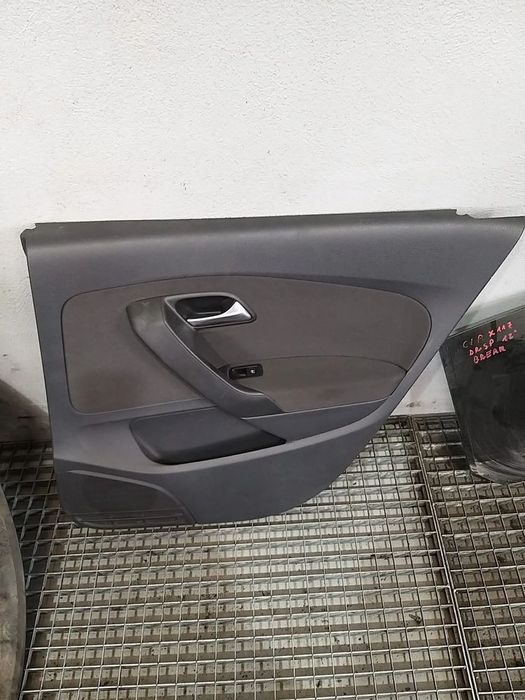 Fata tapiterie usa dreapta spate vw polo 6r 6r6867212 153000491