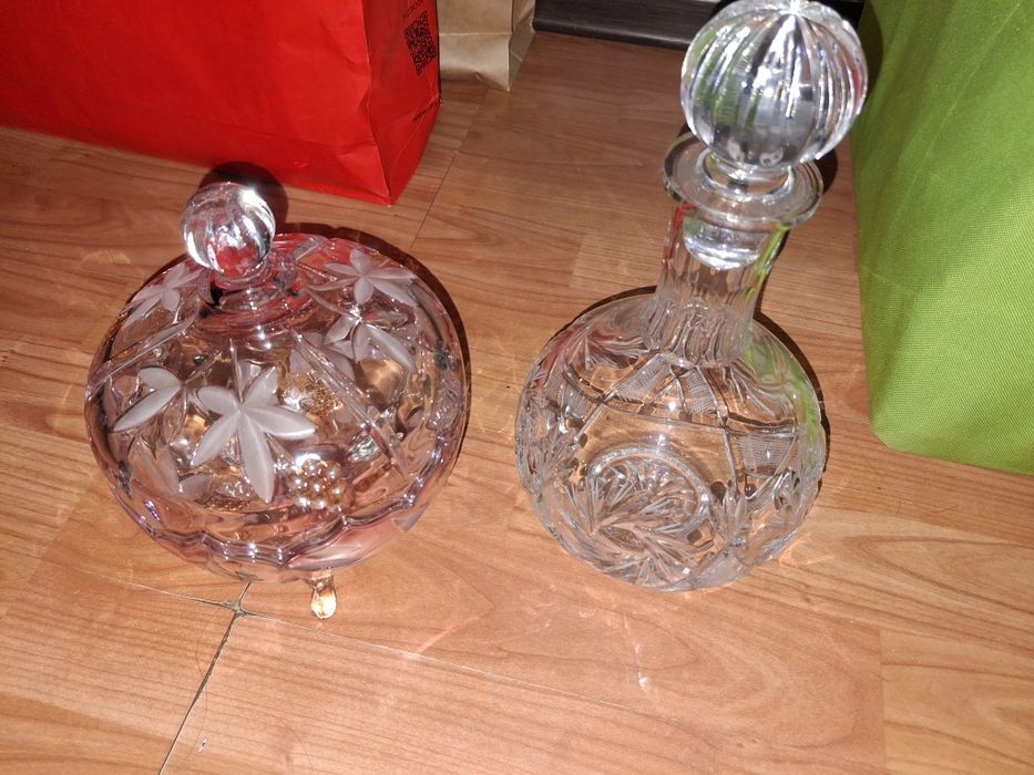 Продам совецкие графины и вазу