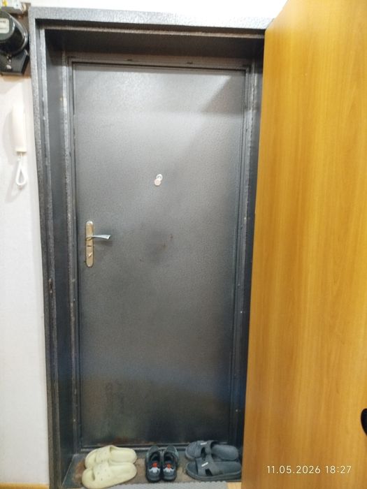 Продам входную дверь