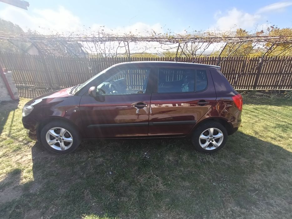SKODA Fabia 2011 — imagine 3