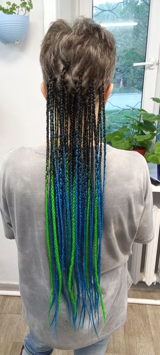 Плетение кос, афрозатылков, резинок