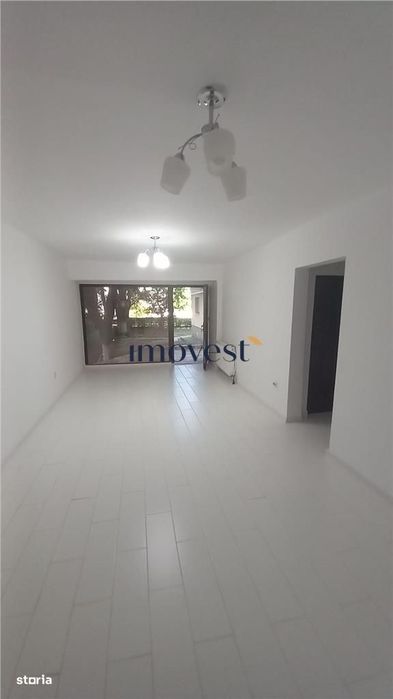 De inchiriat spatiu comercial (se poate folosi si pentru birou)