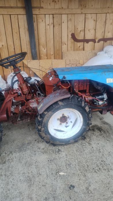 Vand Tractor Bertollini 4x4 cu servodirectie