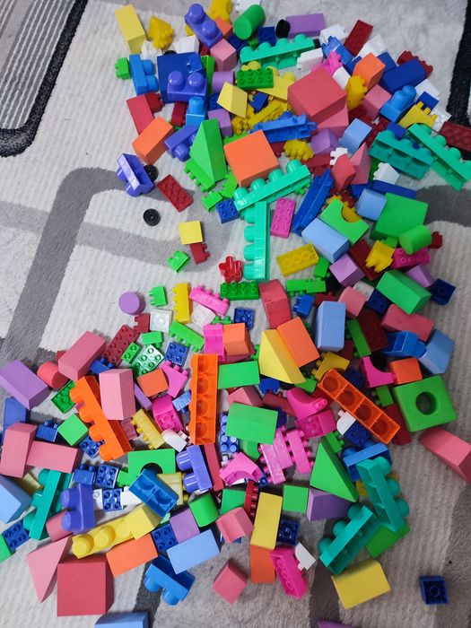 Продам б/у конструктор разносортный