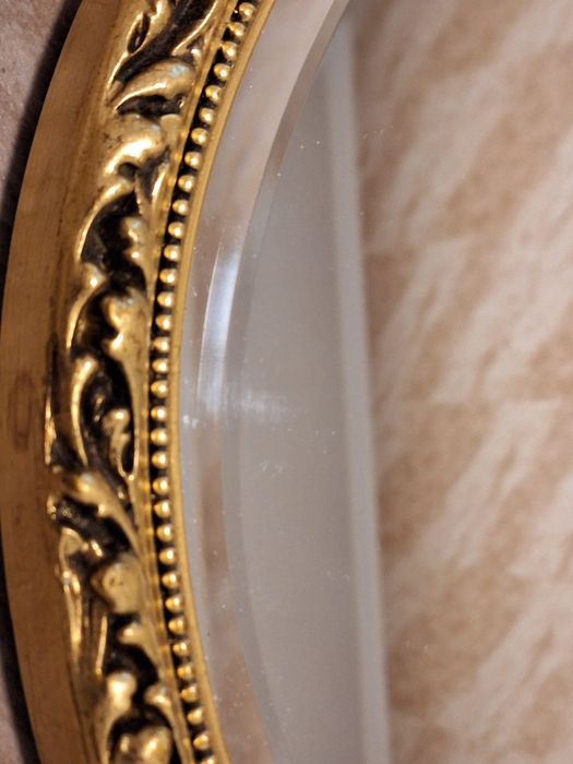 Холандско овално огледало