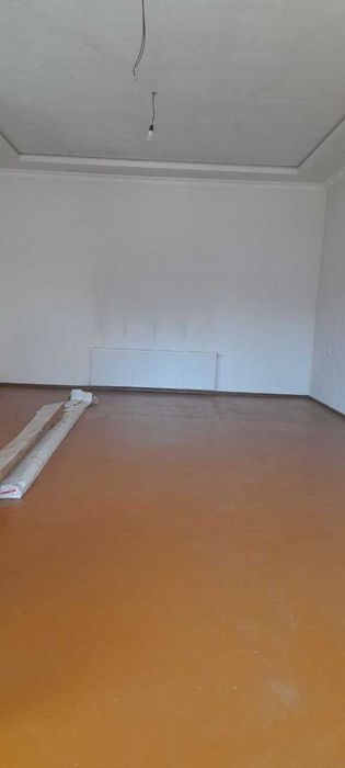 Nazarbek Xarakatda 8 sotixli uchastka  sotiladi 
5ta xona