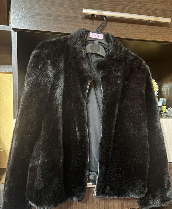 Geaca de blana neagra Zara