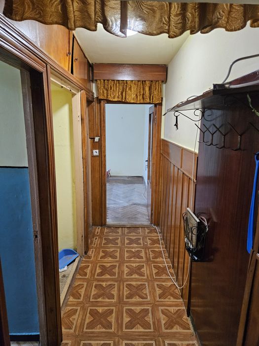 Apartament 3 camere cu balcon – Km 4-5, Constanța, etaj 1/4, 50 mp