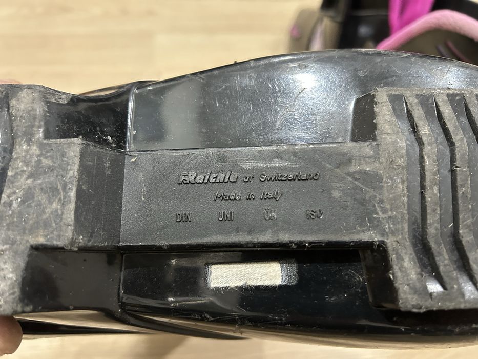 Горнолыжные ботинки