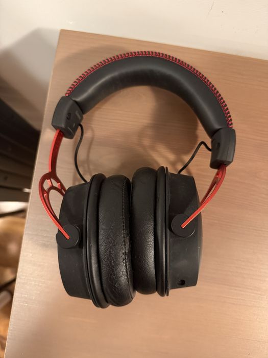 casti hyperx cloud alpha