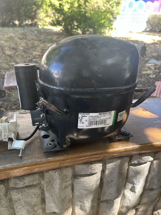 Компресор за хладнилна витрина NEK6214Z