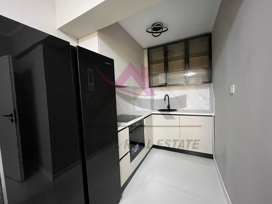 Страхотен тристаен -Лятно кино