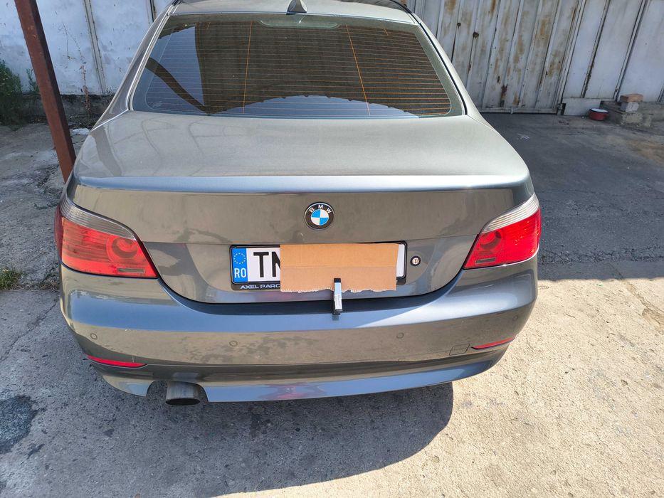 BMW E60 an 2006 Decembrie motor 2000 diesel