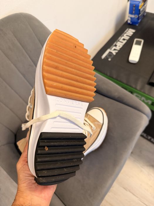 Converse run star hike