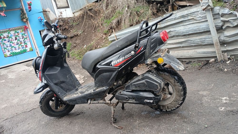 Продам бумер 150 тысячь