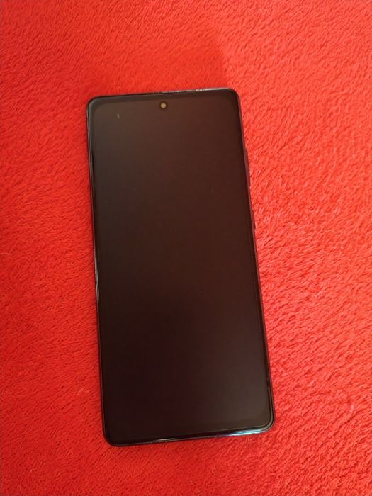 Продам телефон samsung s20 fe