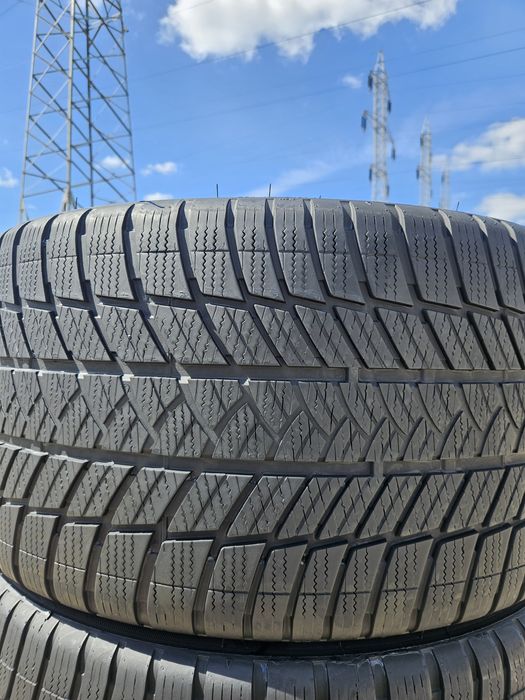 Vând anvelope iarna 295/35/20 295/35r20 BRIDGESTONE