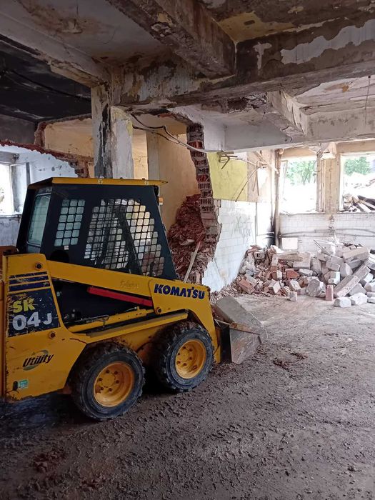 Изкопи с мини багер и мини челен товарач