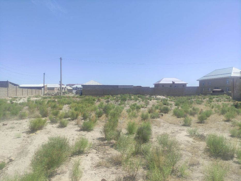 Muborak shaxar sentridan uchastka sotiladi