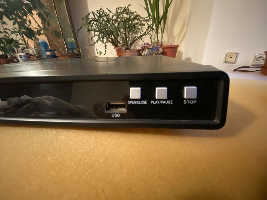 Продавам  DVD  Neo