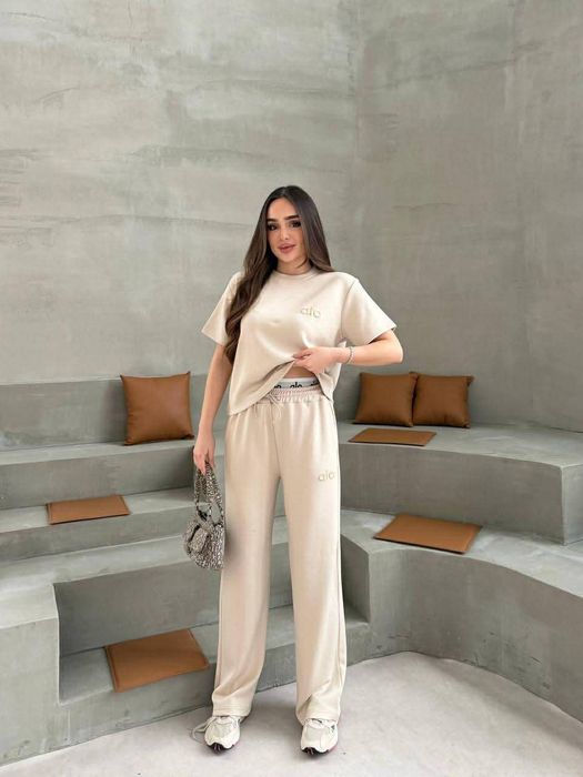 Розов и Бежов Хит модел Alo