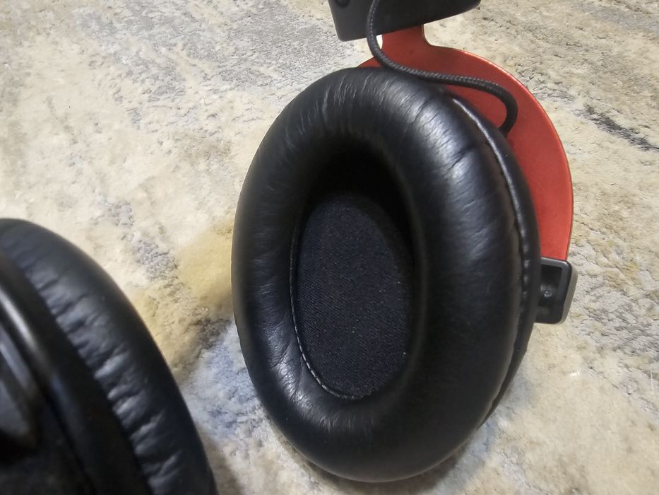 Casti gaming HyperX Cloud II, Rosu