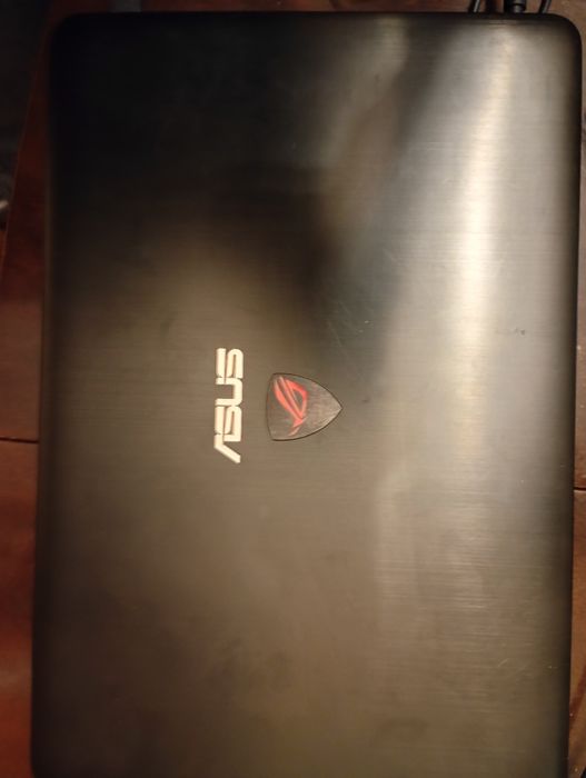 Vând laptop ASUS REPUBLIC OF GAMES i7 preț 950 lei