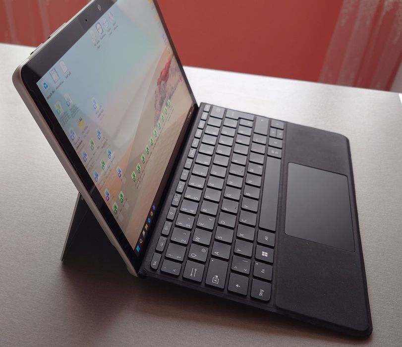 Таблет-лаптоп Microsoft Surface Go 2 128GB SSD, 8GB RAM