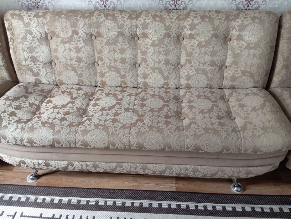 Продам недорого мягкий уголок