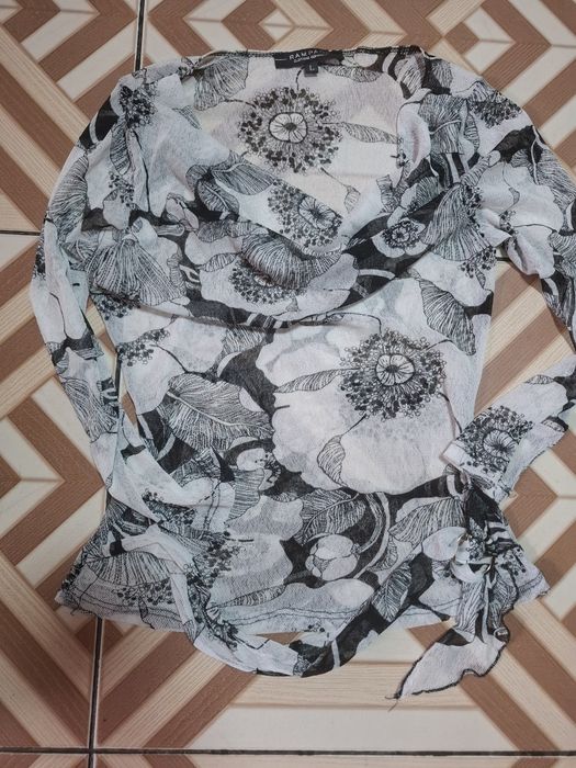 Продам женские блузки