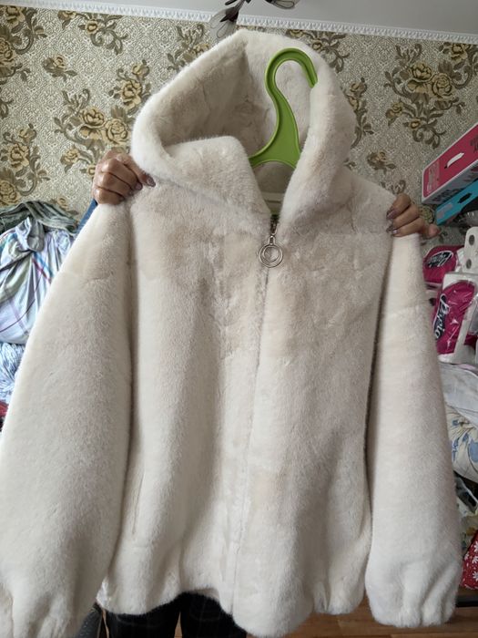 Продам шубу не натуралка