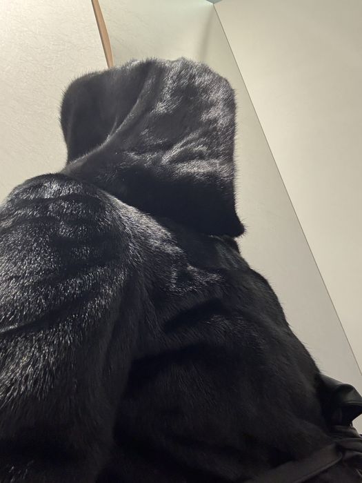 Прдам норковую шубу 200000