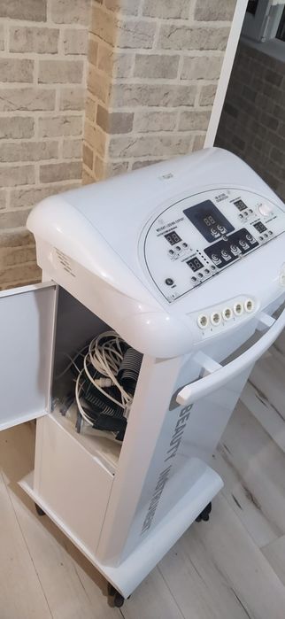 Aparat de presoterapie multifuncțional