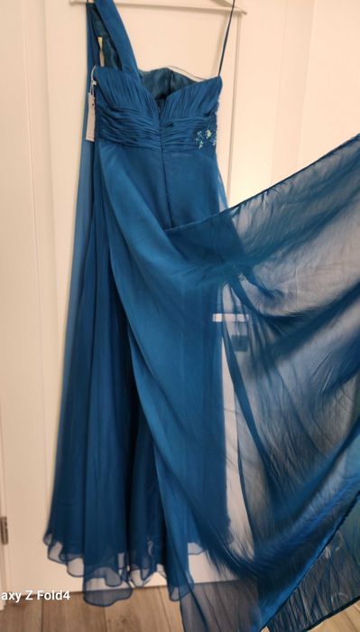 Rochie elegantă de seară albastru petrol – model pe un umăr, nouă