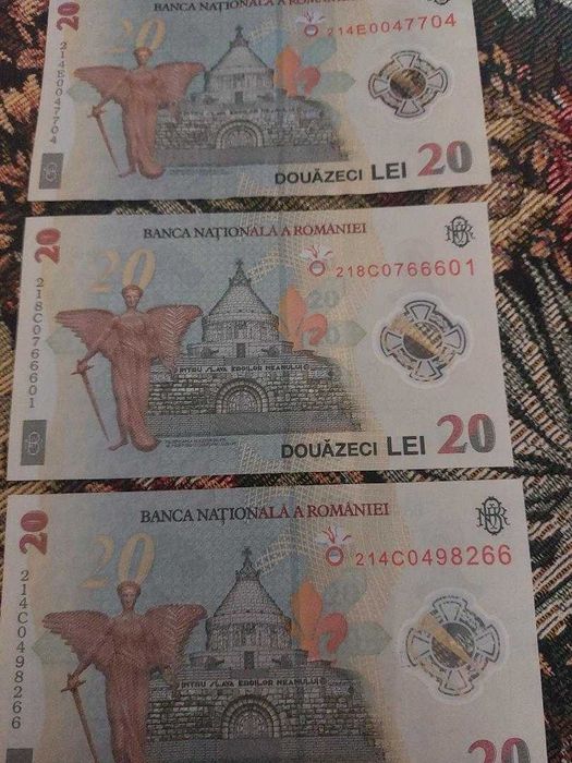 Bancnote vechi diferite si bancnote de 20 de lei