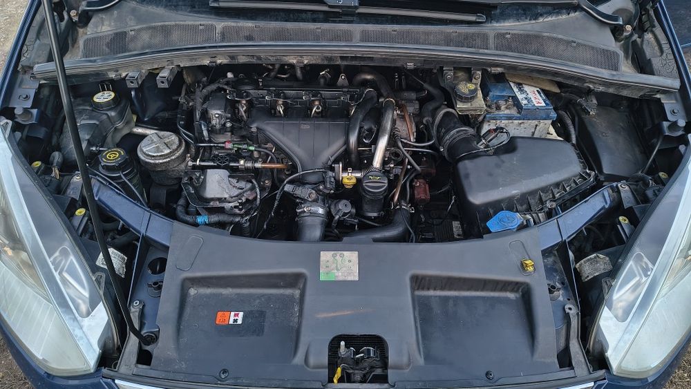 Vând Ford Galaxy 2.0D