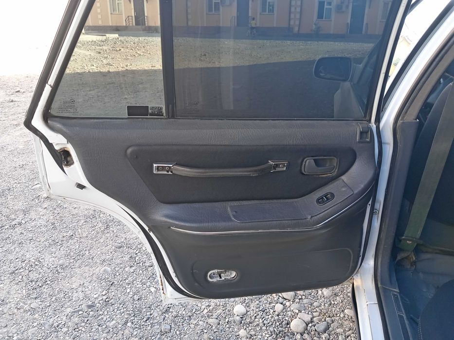 Moshina satiladi Prins super salon