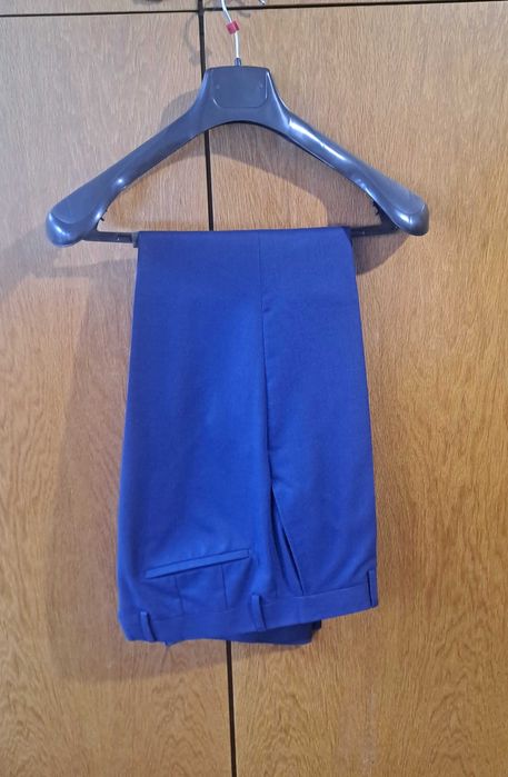 Официален Костюм