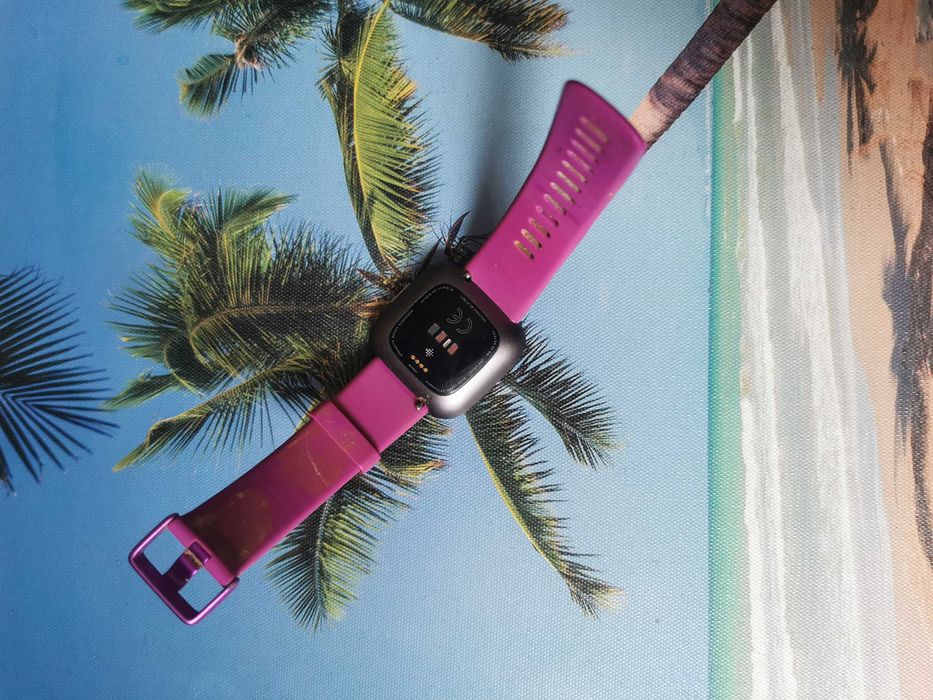 FitBit  Versa  2