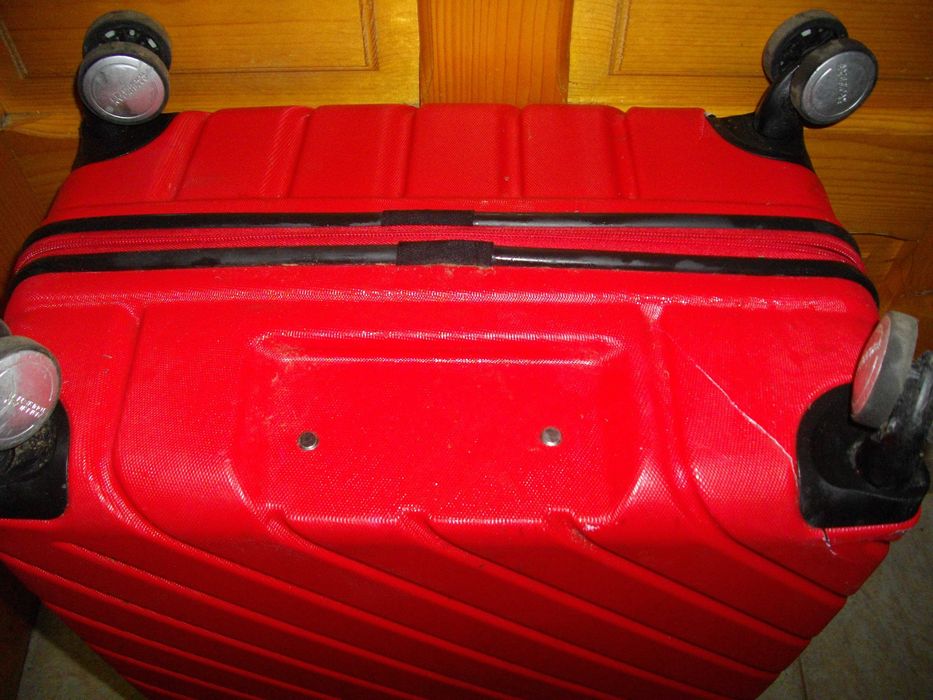 Голям,среден и малък куфар,пластмаса и текстил