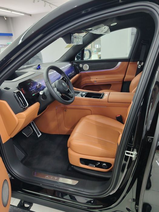 AITO M9 HYBRID 2025FP 235km