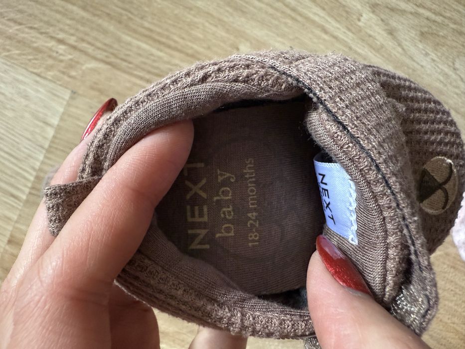 Тънки меки пантофи Next